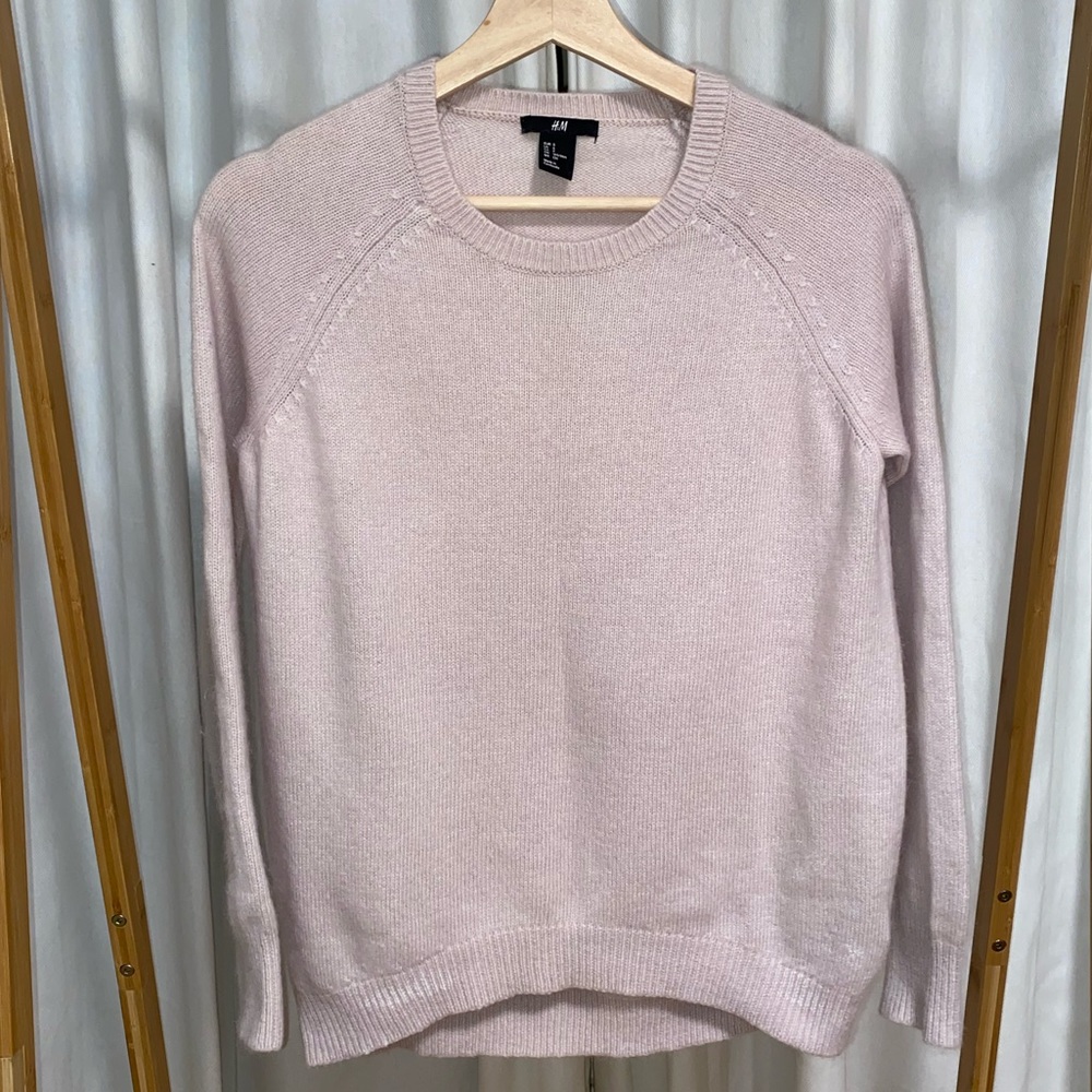 H&M Soft Pink Fuzzy Knit Sweater | Cozy Crewneck Pullover, Relaxed Fit Small